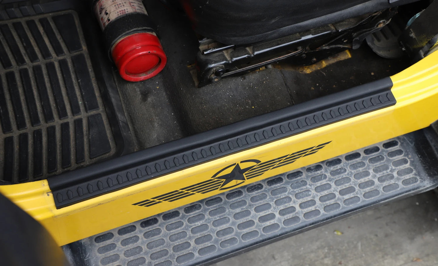 Rubber Door Sill Scuff Plate Protector Set for Jeep Wrangler TJ 1997–2006