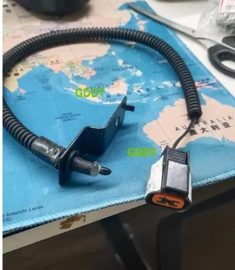 Outdoor Air Temperature Sensor MR115605 for Mitsubishi Pajero V20 V30 V40 1989-1999