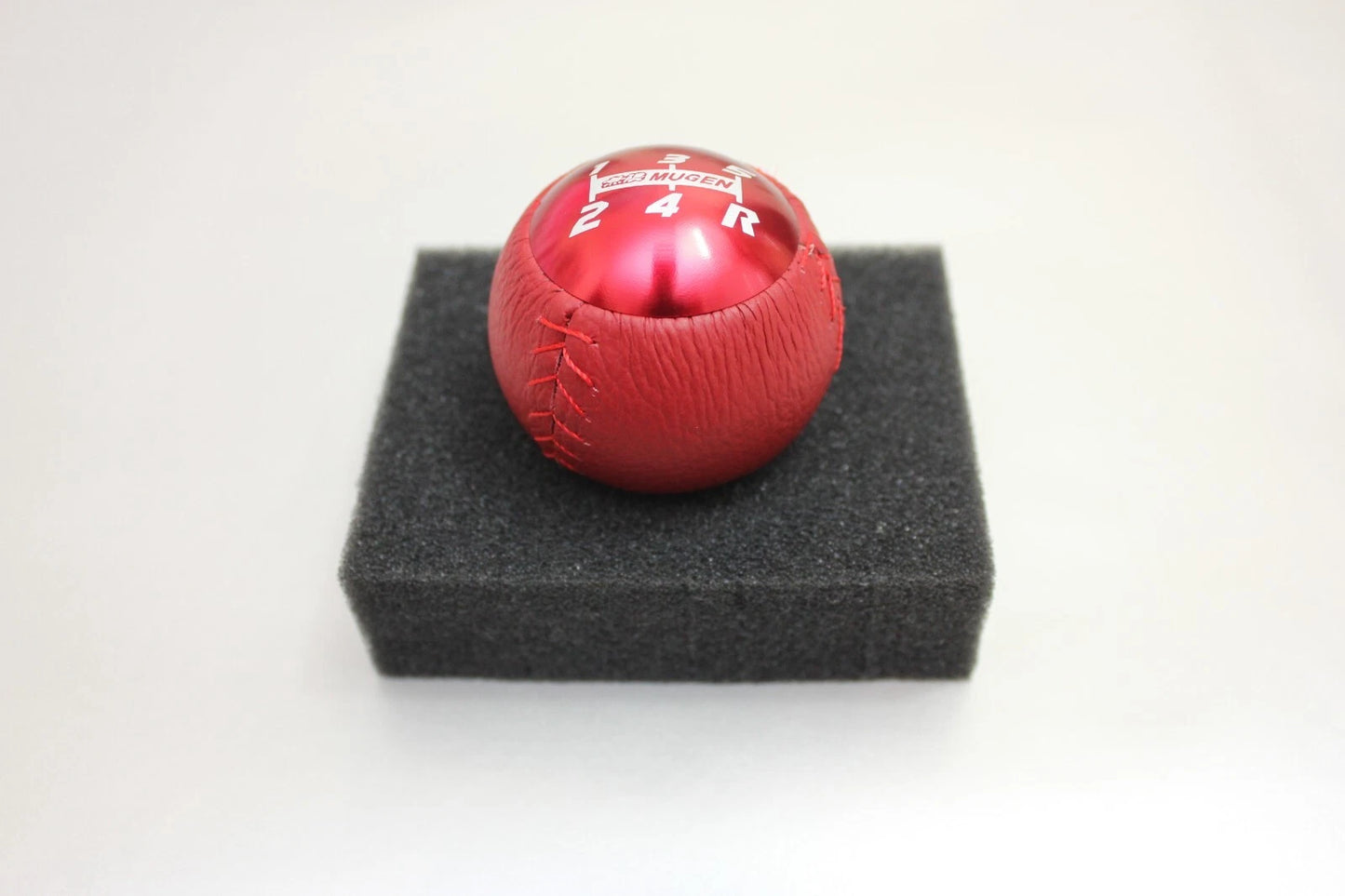 Mugen 5 Speed Gear Shift Knob 10x1.5 Red Leather Honda Civic Jazz CRV CL9 CL7
