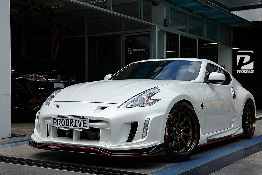 Varis Style Side Skirts (370Z 08-20)