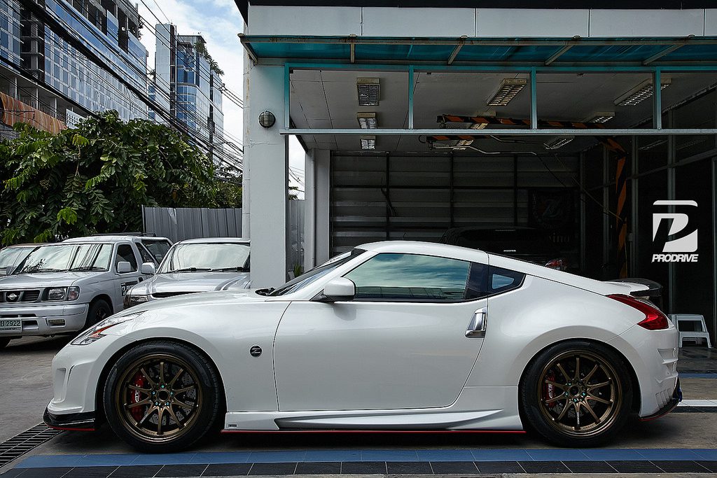 Varis Style Side Skirts (370Z 08-20)